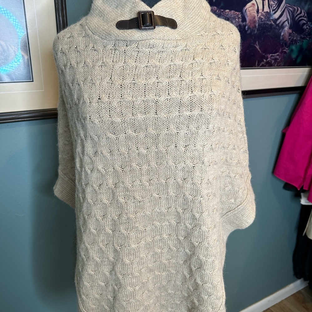 Chiaramente “Made in Italy” Camel Knit 70/30 Acrylic Wool/ONE SIZE FITS ALL